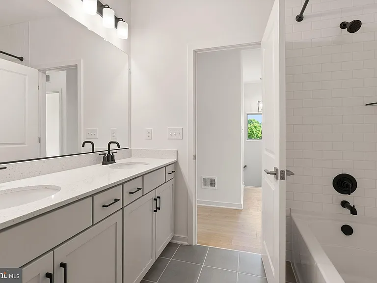 6230 Folly Ln — Photo 44