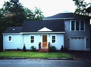 211 Marlborough Ter, Fairfield, CT 04937