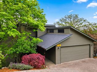 2063 Stone Crest Dr, Eugene, OR 97401
