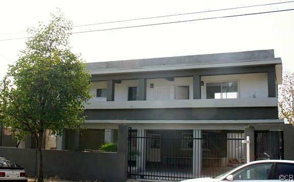2nd image of 11121 Glenoaks Blvd