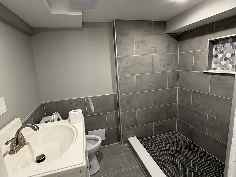 88-90 Washington Ave #90 — Photo 11