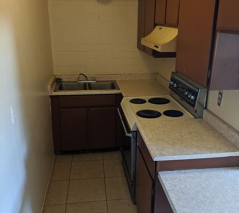 1st image of 121 W Alturas St APT H
