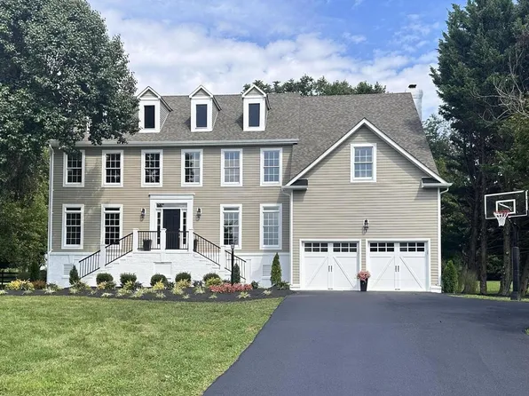 17572 Tranquility Rd, Purcellville, VA 20132