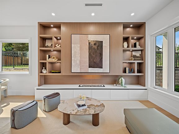 5th image of 5685 Forest St #1