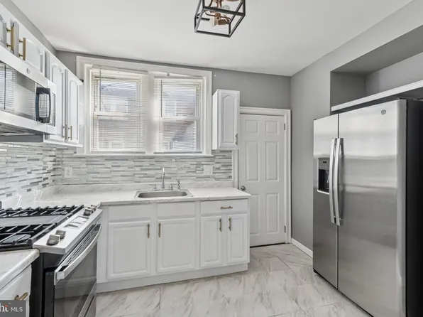 922 Granite St, Philadelphia, PA 19124