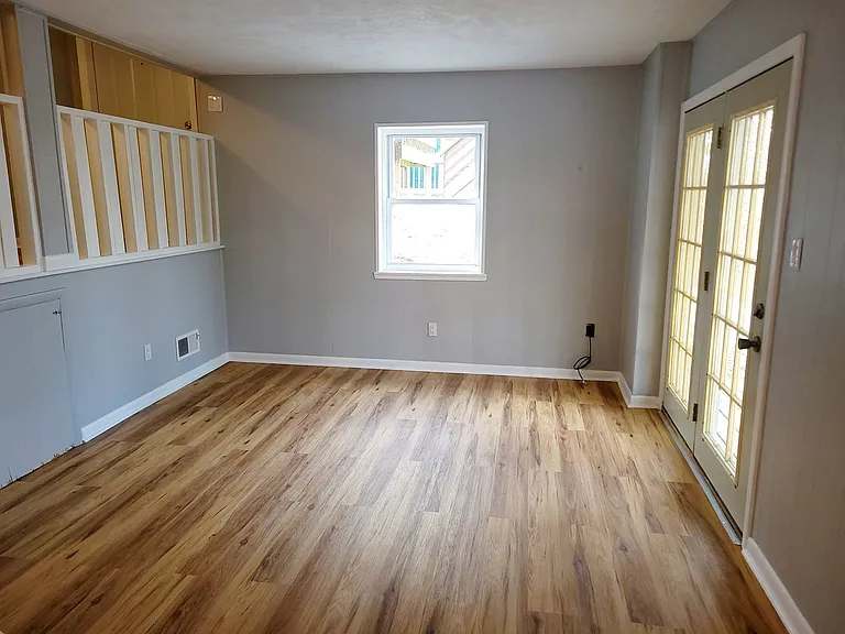357 Gilmore St — Photo 21