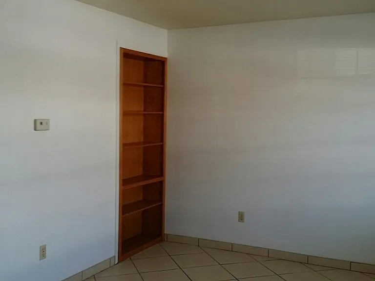 515 Greenfield Ln #B — Photo 5