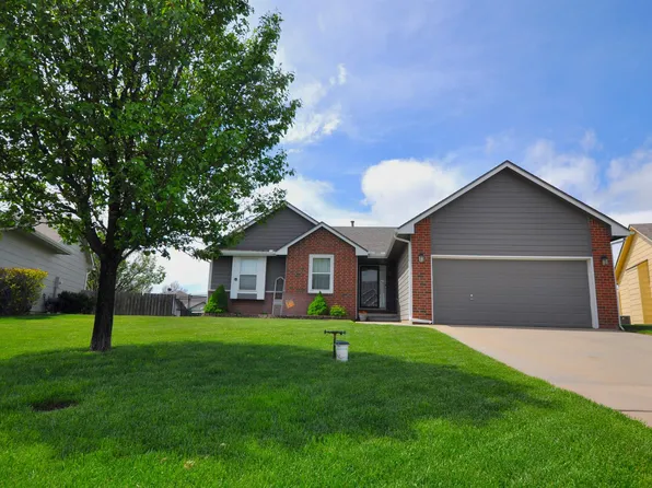 8841 N Hidden Ln, Valley Center, KS 67147