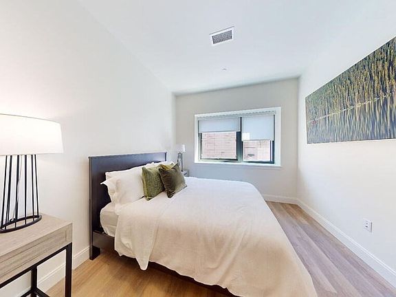 2nd image of 1077A Commonwealth Ave #248