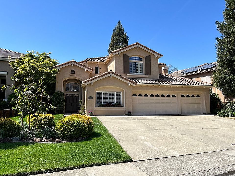1st image of 3302 Camelot Ct