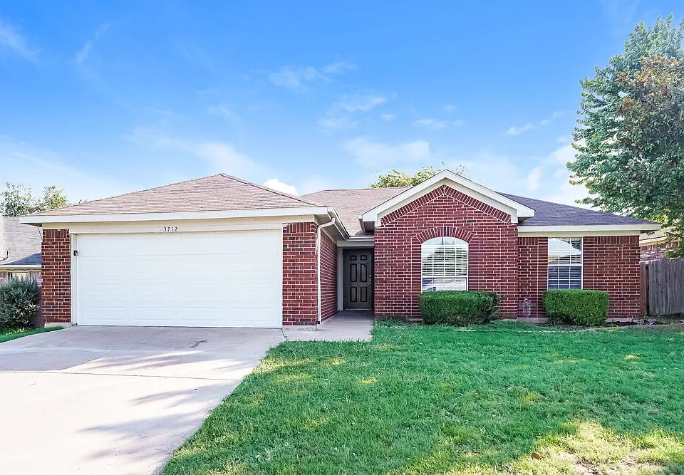 3712 Garden Springs Dr