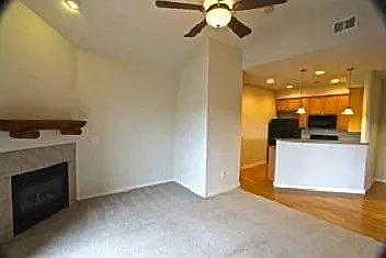 5220 Boardwalk Dr #B34 — Photo 4