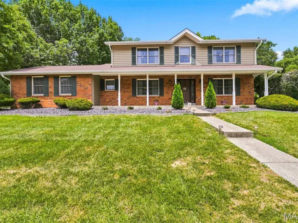 3065 Winding River Dr, Saint Charles, MO 63303