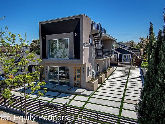 2nd image of 404 N La Fayette Park Pl #9990491