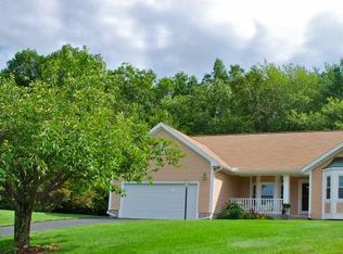 39 Highview Cir, Manchester, NH 03104