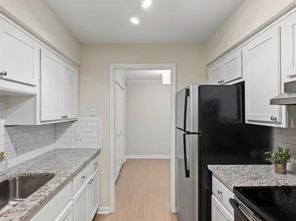 Western Hills Apartments