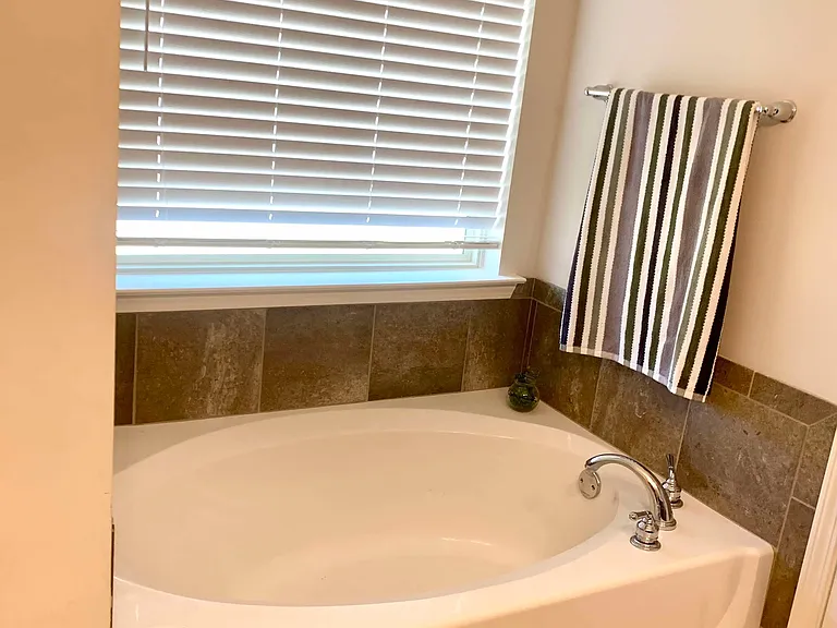 607 George Dr — Photo 11
