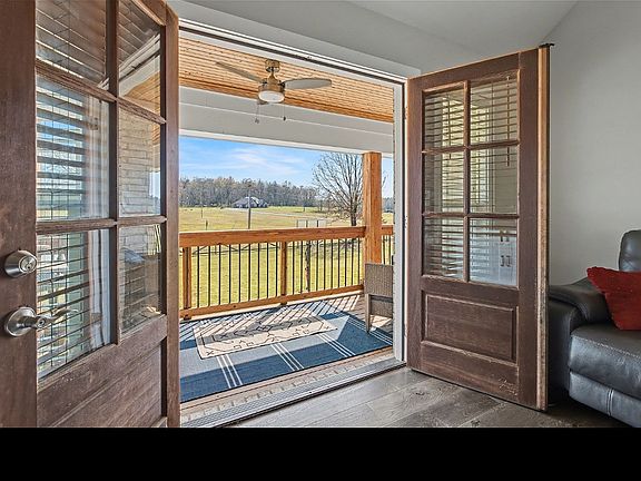 3rd image of 1198 Taska Rd