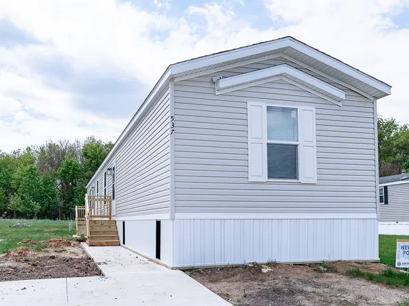 537 Belle Vis, Bellevue, MI 49021
