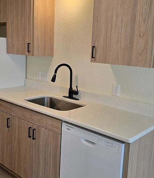 Winfou06-Columbia Village Apartments — Photo 29