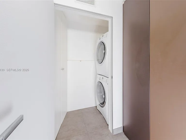350 Ocean Dr #604N — Photo 29