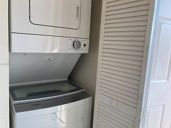 4th image of 10605 NW 11th St #206