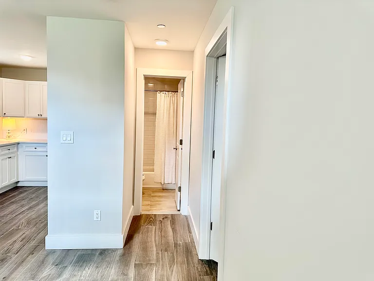 129 Satterlee St #1 — Photo 6