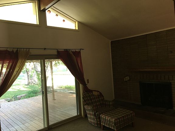 4th image of 28240 James Dr