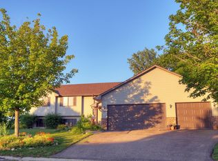 18862 Englewood Cir, Farmington, MN 55024