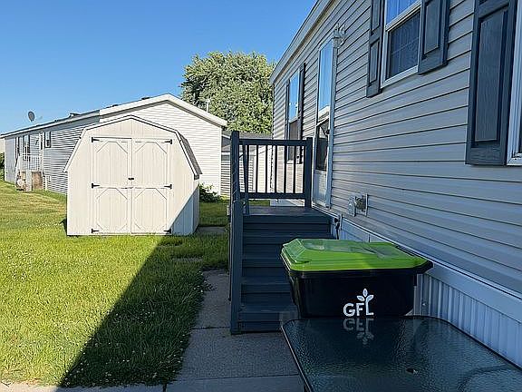 4th image of 45314 Pierre Dr