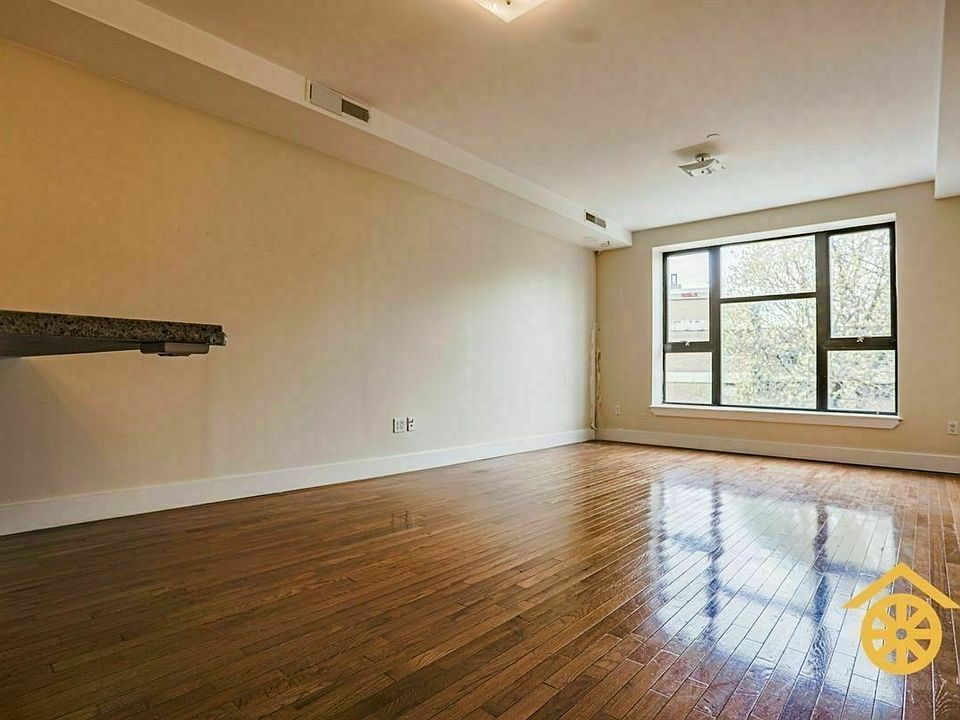 1st image of 176 Scholes St #3HH