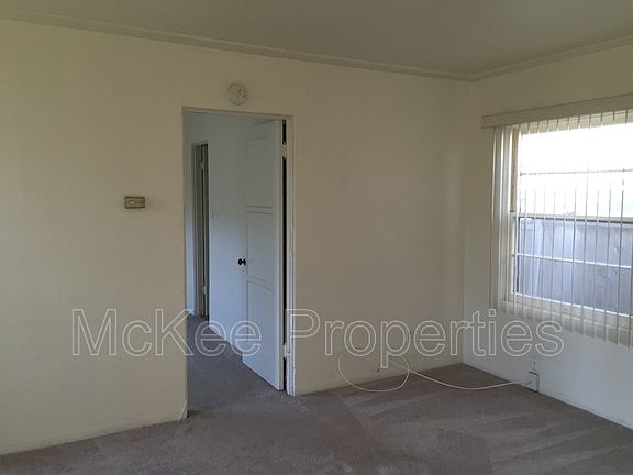 2nd image of 2634 Myrtle Ave