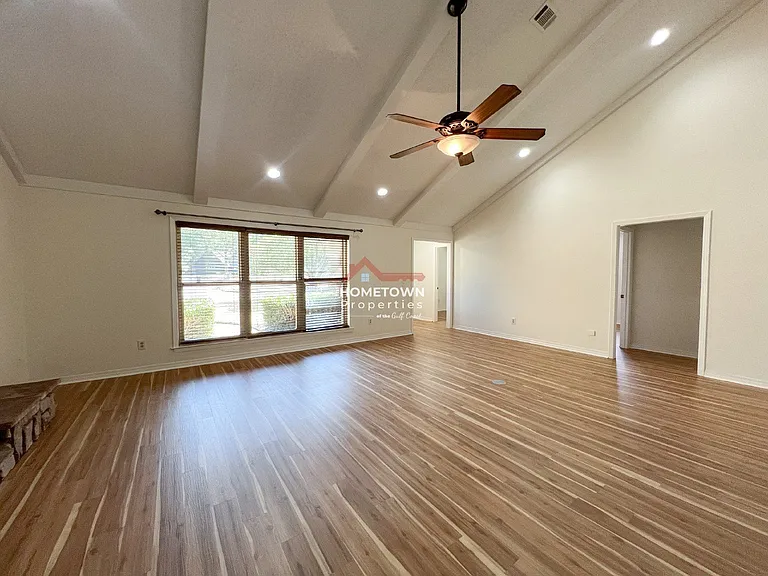 2505 Semoran Dr — Photo 4
