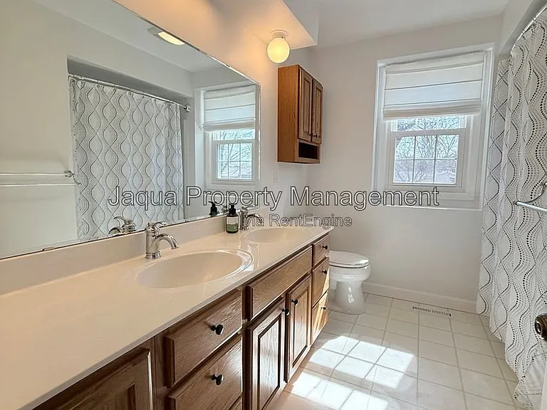 2383 Quincy Ave — Photo 19