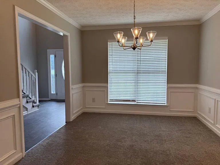 711 Tullamore Way — Photo 3