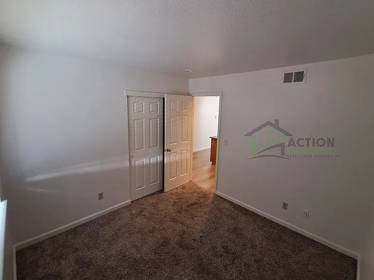 3835 Hunters Glen Pl — Photo 41