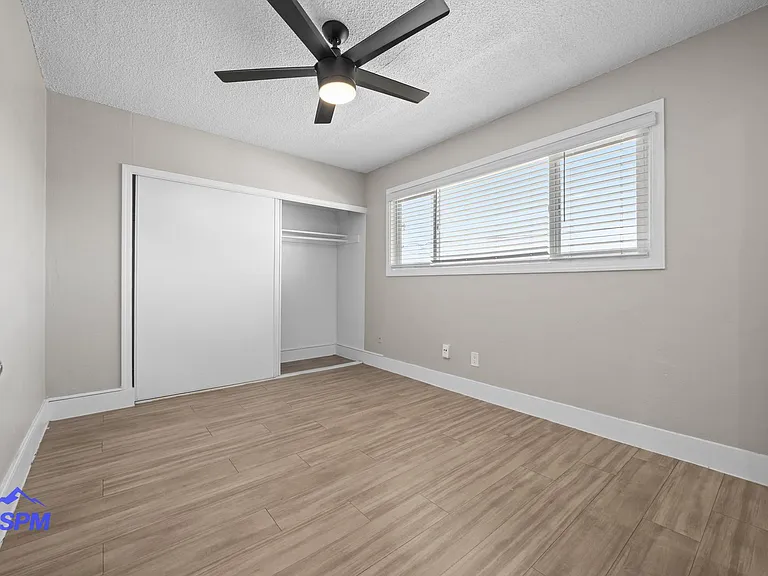 Willow Glen Apartments — Photo 16