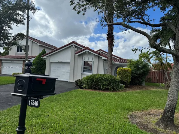 17340 NW 63rd Ave, Hialeah, FL 33015
