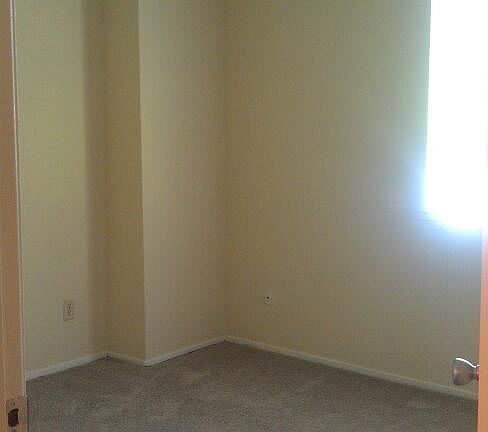3rd image of 2524 I St APT 01