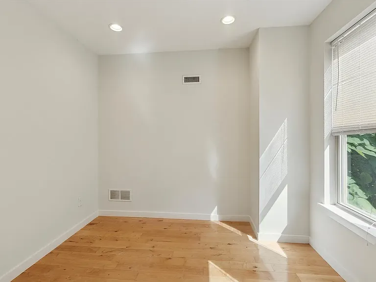 3428 Brandywine St — Photo 5