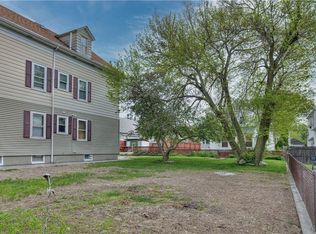 39 Lakeside St, Providence, RI 02904