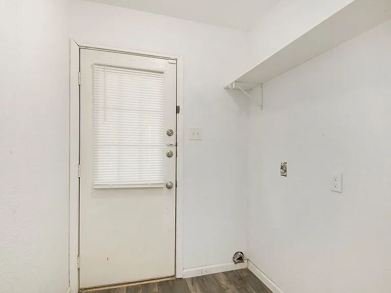 6000 Calloway Ct — Photo 17