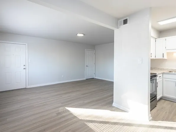 Autumn Lakes Apartments