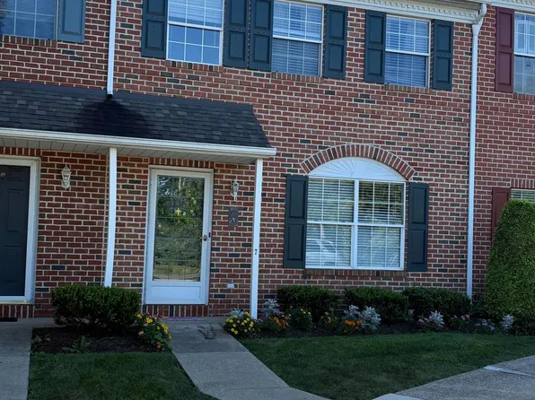 7 Becket Ct, Shillington, PA 19607