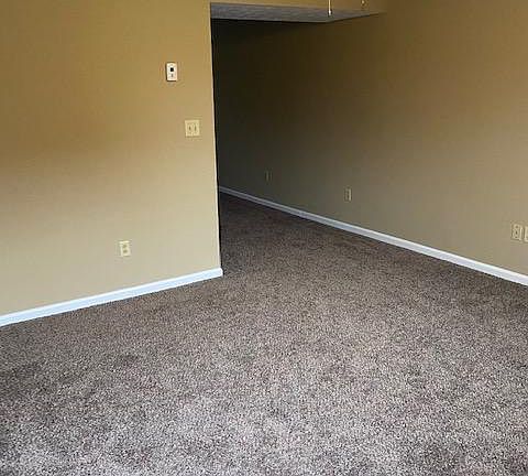4th image of 303 Timothy Way #8