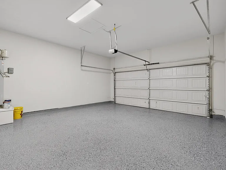 10422 Green Lake Dr — Photo 38
