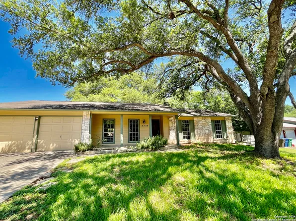 5723 Pine Country St, San Antonio, TX 78247