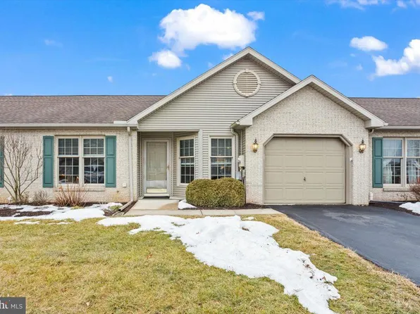 8 Mel Ron Ct, Carlisle, PA 17015