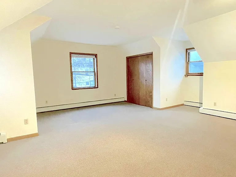 2112 Pillsbury — Photo 6