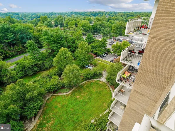 5101 River Rd APT 1514, Bethesda, MD 20816